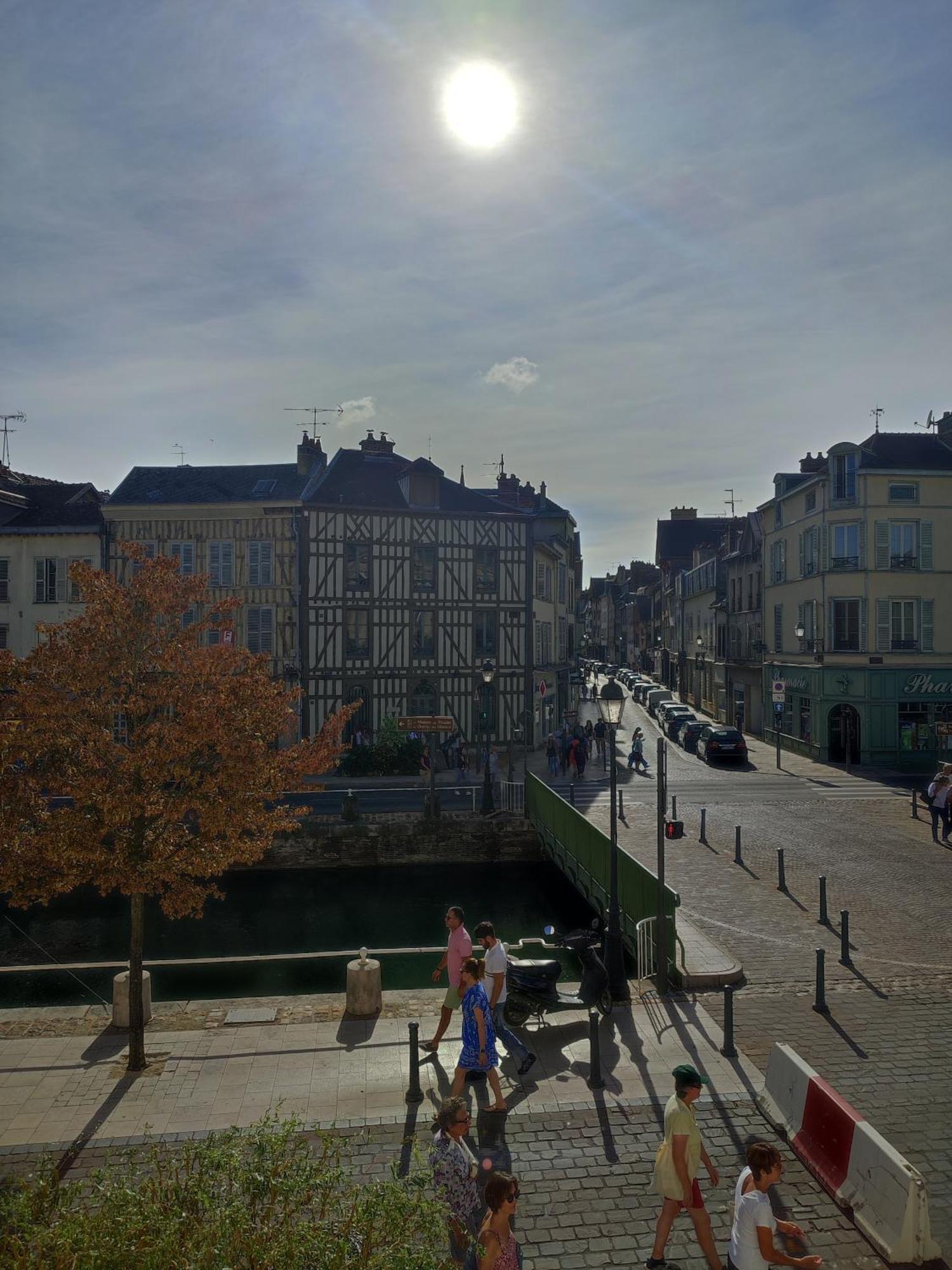 Appartement Cosy Tout Confort Troyes Esterno foto