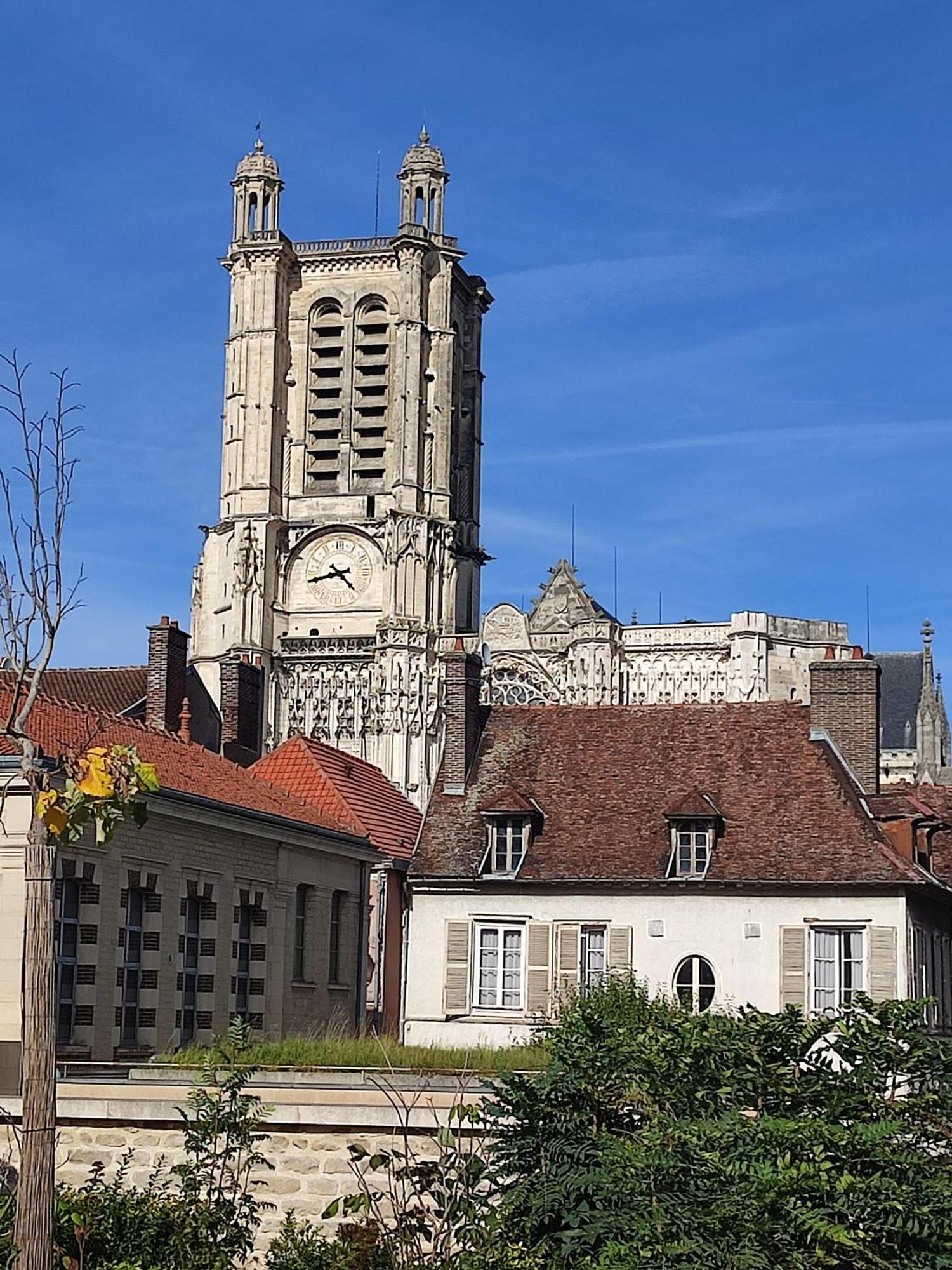 Appartement Cosy Tout Confort Troyes Esterno foto