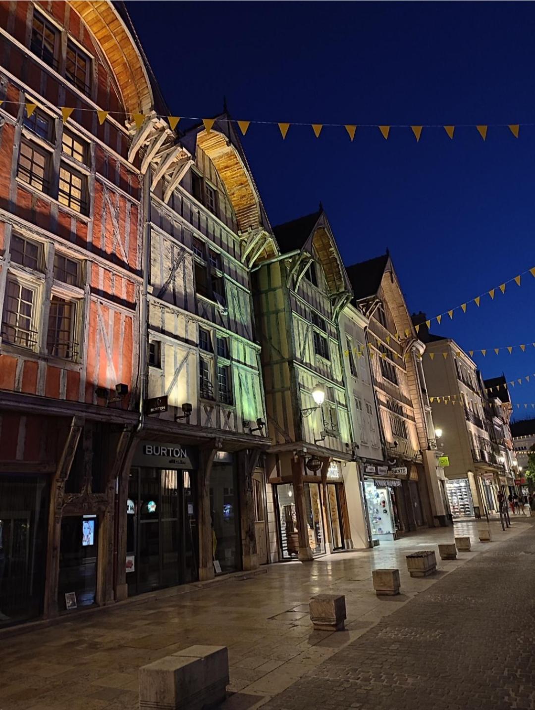 Appartement Cosy Tout Confort Troyes Esterno foto